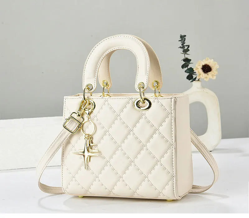 Mala de Ombro Feminina – Design Moderno, Grande Capacidade e Estilo Sofisticado